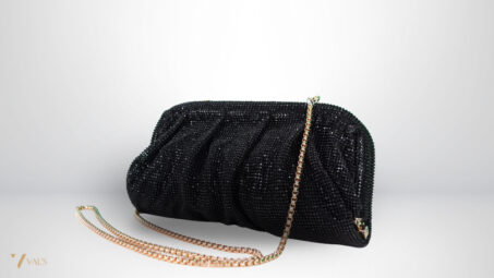 Exuberant golden Necklace